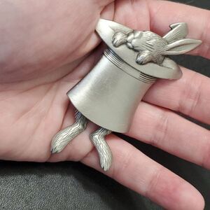 JJ vintage rabbit in a hat brooch